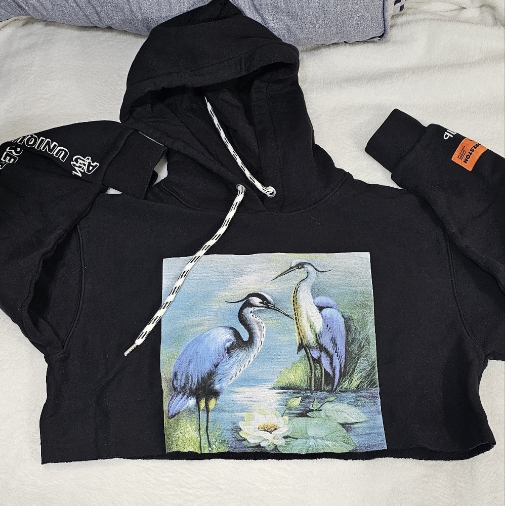 New Women's logo-print cropped hoodie | HERON PRESTON